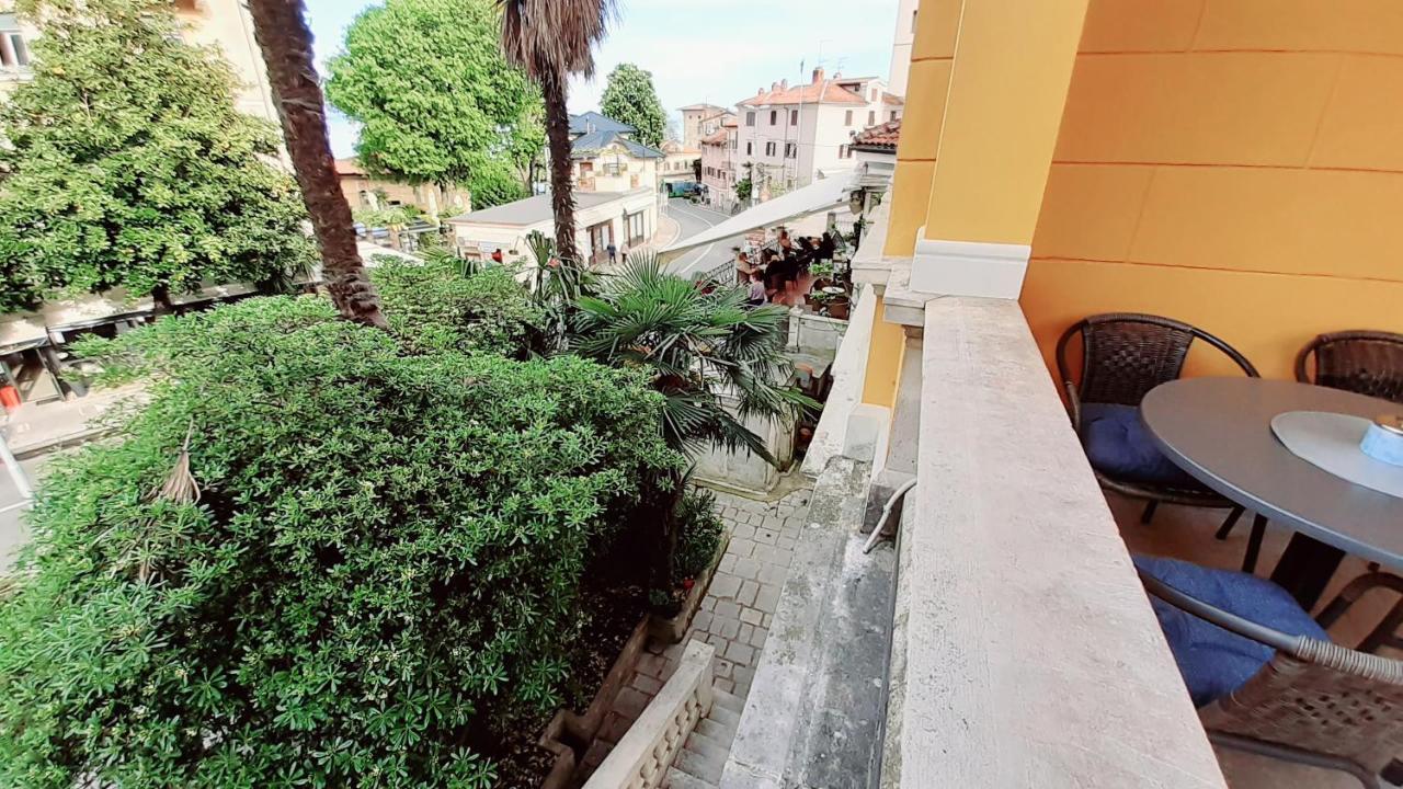 Lovran Centar, Apartman Gega Екстер'єр фото